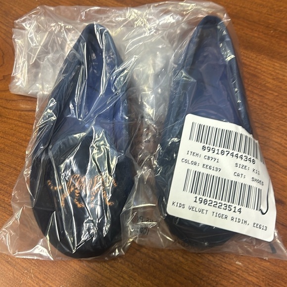 J Crew Kids' embroidered tiger velvet slip-on shoes CB771 - Picture 4 of 5